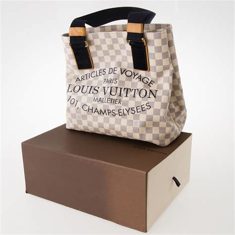 louis vuitton articles de voyage.